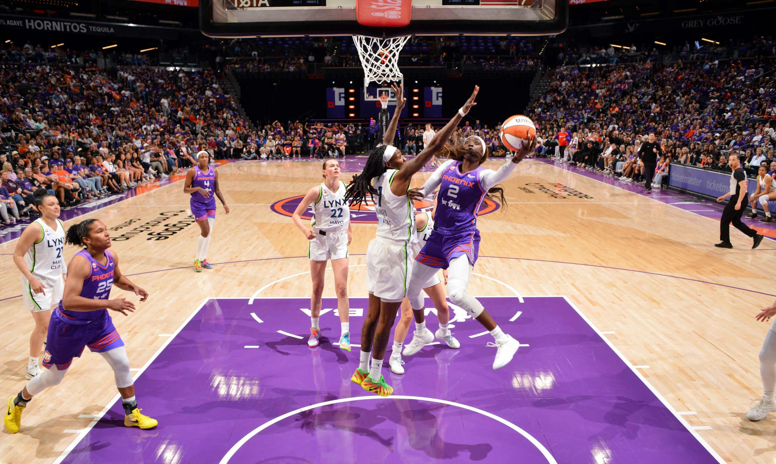 Mercury fall to Lynx in tight home opener, 88-84